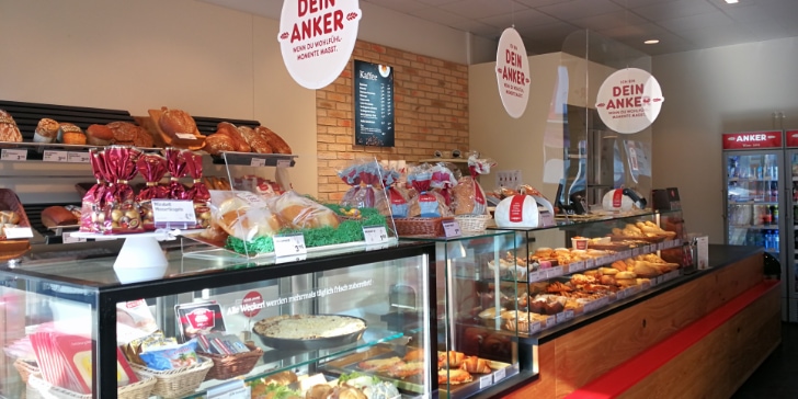 Anker Filiale Geringergasse 27, Ecke Seeschlachtweg /  EKZ Top 4
