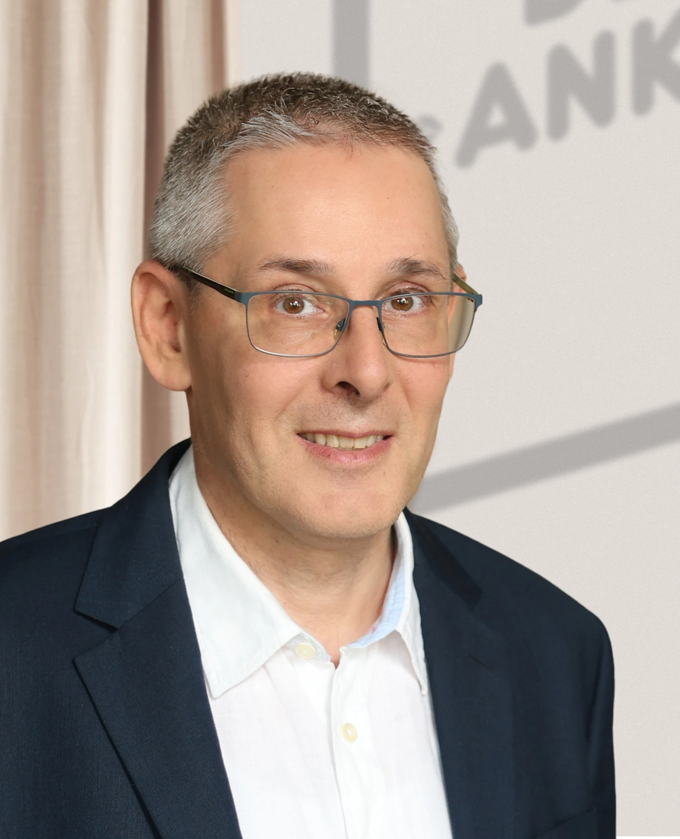 Management Team: Gerold Hellmich