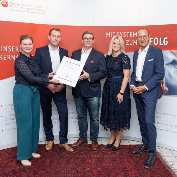 Alexander Buelacher gewinnt den Franchise Award in der Kategorie „Bester Franchise-Partner 2020“