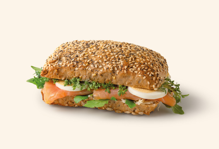 Räucherlachsweckerl