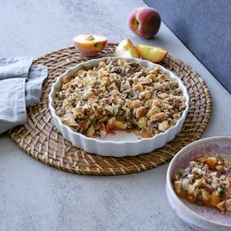 Fruchtiger Zimtschnecken-Crumble