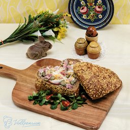 Herziges Osterbrot mit Geselchtem